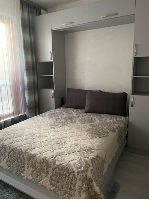Варна Сити Парк С Паркомясто Ngoại thất bức ảnh