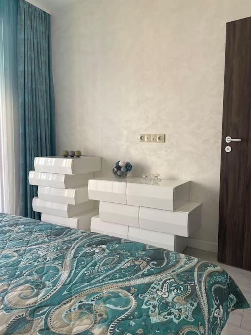 Варна Сити Парк С Паркомясто Ngoại thất bức ảnh